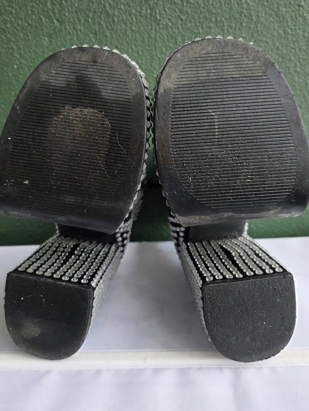 STEVE MADDEN Women's Black Rhinestone Platform Boots Sz 5.5 M Needs Some Repair - Picture 8 of 16
